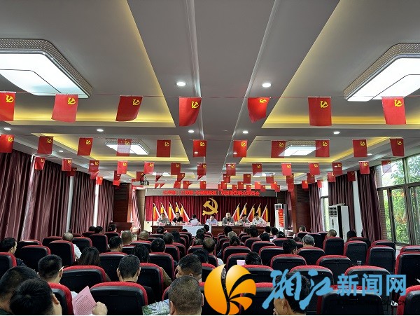 坪塘街道开展房票安置宣传活动1_副本.jpg 坪塘街道开展房票安置宣传活动1_副本.jpg