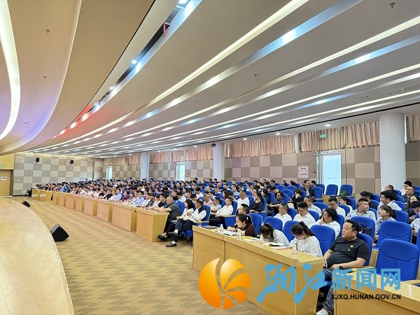 党建引领强根基 春训赋能启新程坪塘街道举办2025年度党员春训暨二十届三中全会精神学习教育读书班_副本.jpg 党建引领强根基 春训赋能启新程坪塘街道举办2025年度党员春训暨二十届三中全会精神学习教育读书班_副本.jpg