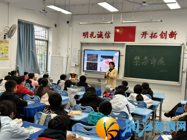 0ee040c1de14411f83f9c7073bfe431f_副本.png 0ee040c1de14411f83f9c7073bfe431f_副本.png