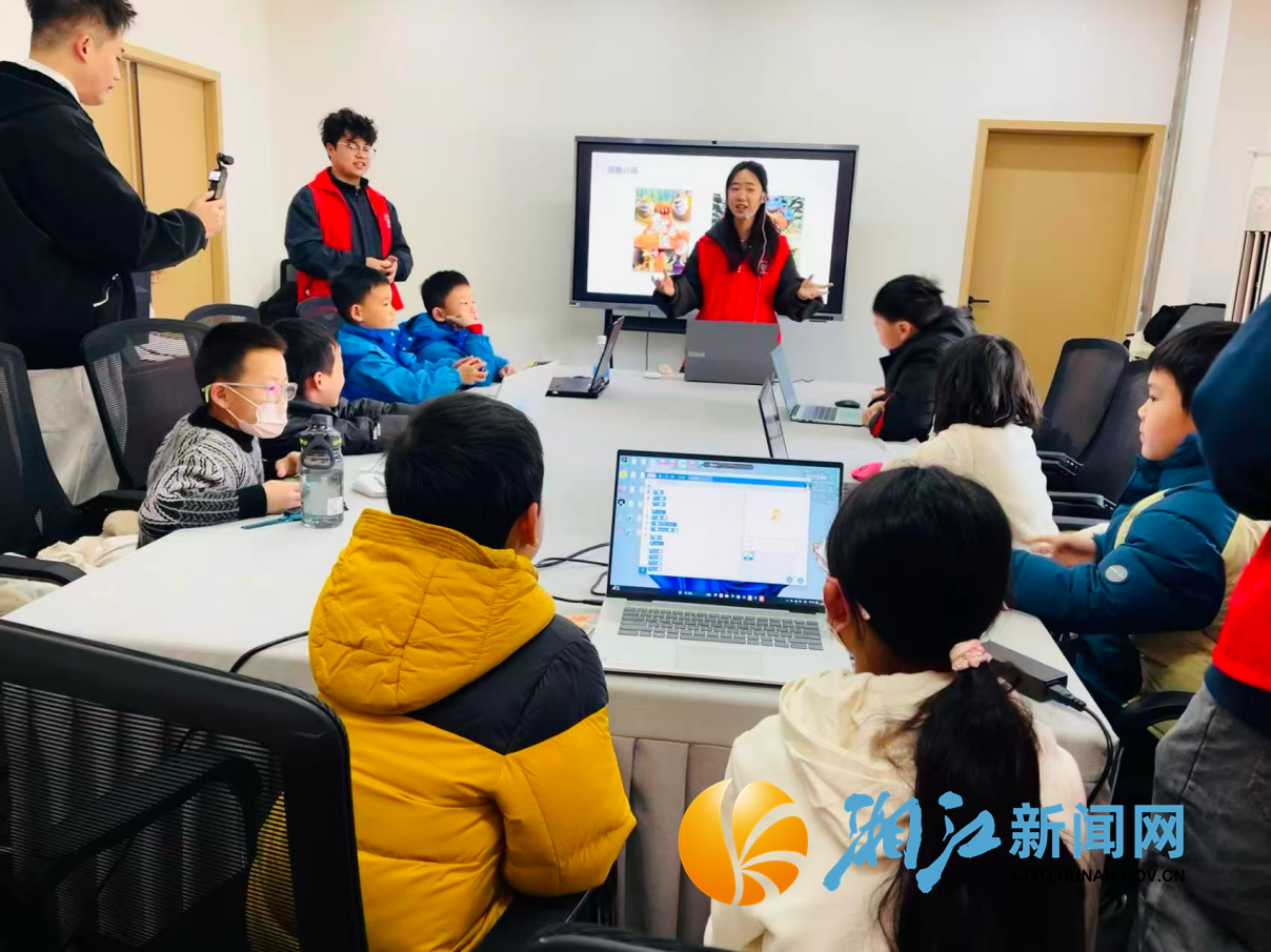 学峰社区 先锋码力.png 学峰社区 先锋码力.png