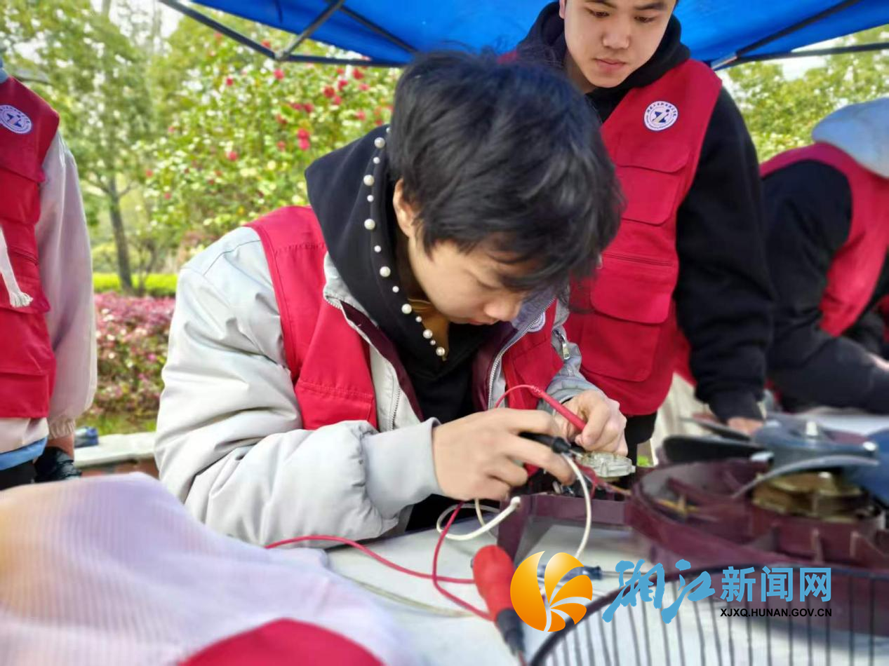 白鹤家电维修2.png 白鹤家电维修2.png