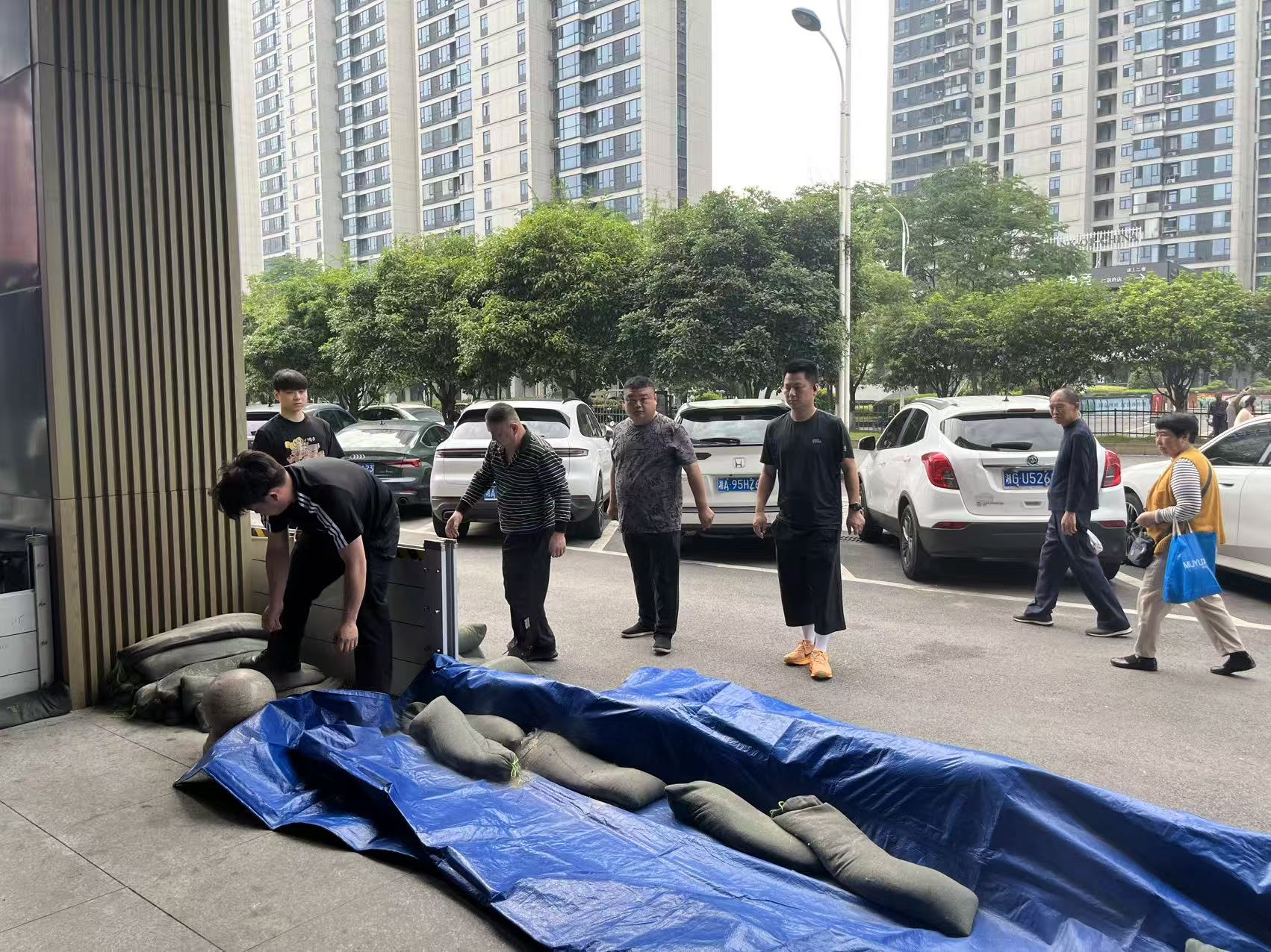 防汛演练2.jpg 防汛演练2.jpg