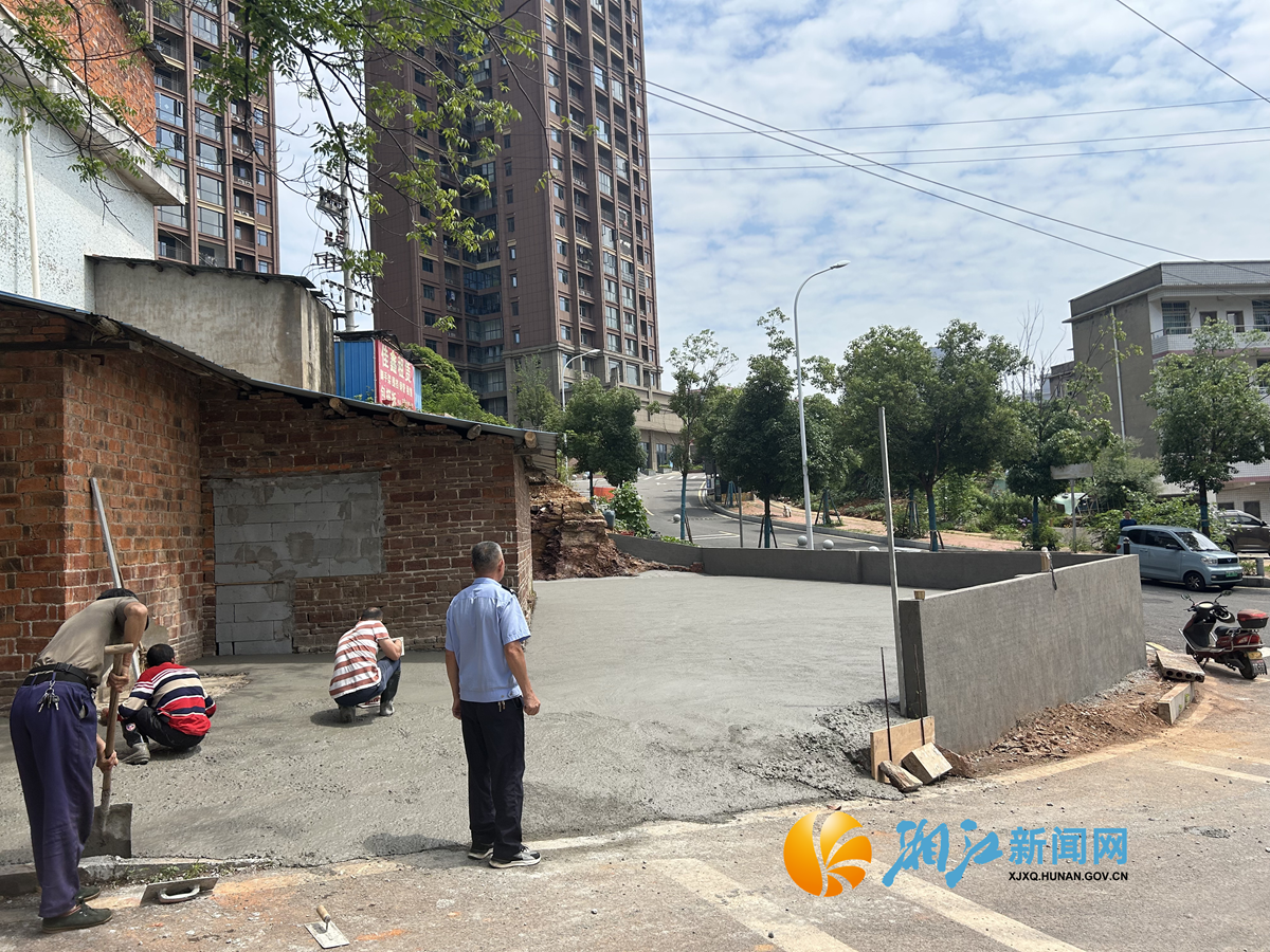 白鹤荒地变平地.png