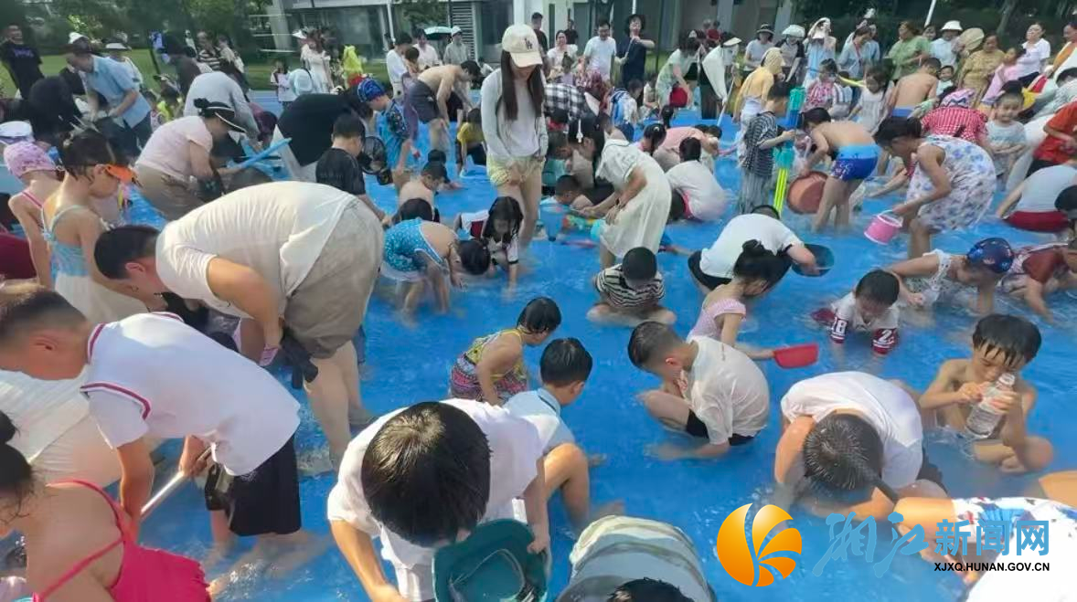 7.15新闻稿--清凉一夏 邻里同乐!学安社区开展亲子派对暖心活动2.png 7.15新闻稿--清凉一夏 邻里同乐!学安社区开展亲子派对暖心活动2.png