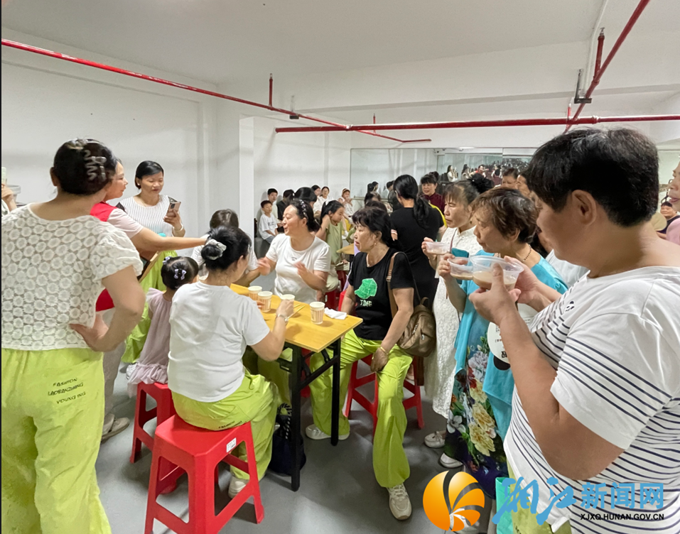 7.21新闻稿--学士桥社区开展趣味奶茶活动信息稿.png 7.21新闻稿--学士桥社区开展趣味奶茶活动信息稿.png