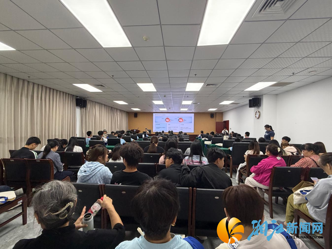 9.18新闻稿--党建引领科普惠民 守护群众用药安全3.png