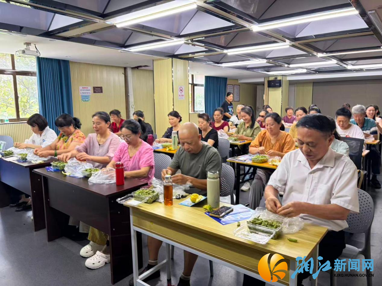 9.9新闻稿--学锦社区开展“慧眼识诈·巧手剥豆”反电诈主题教育活动2.png