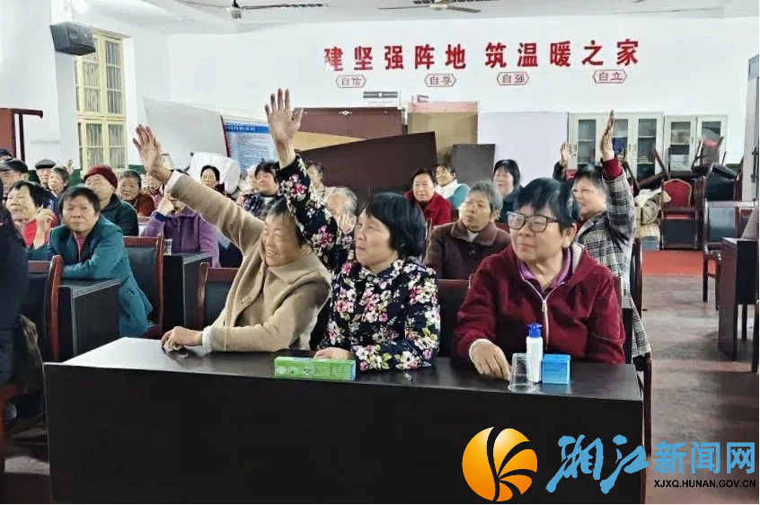 含浦街道敬老月2.jpg 含浦街道敬老月2.jpg