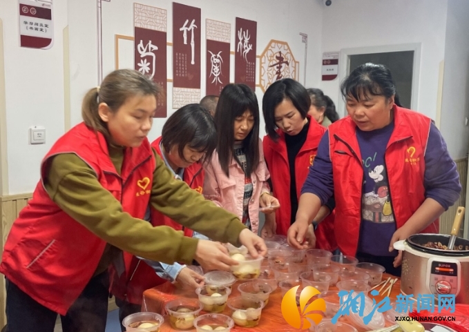 麓谷街道开展“阳川三月三，荠菜煮鸡蛋”主题活动。