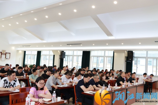 微信图片_20240606180509_副本.jpg