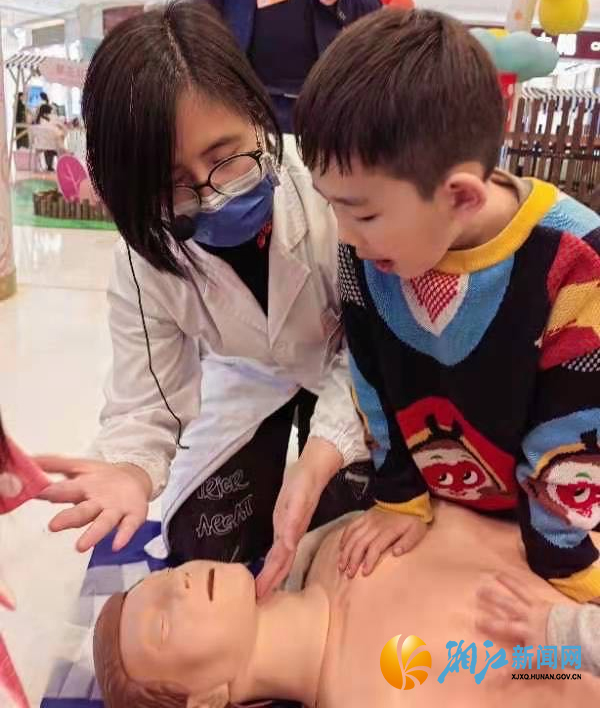2t张鲜群.jpg 2t张鲜群.jpg