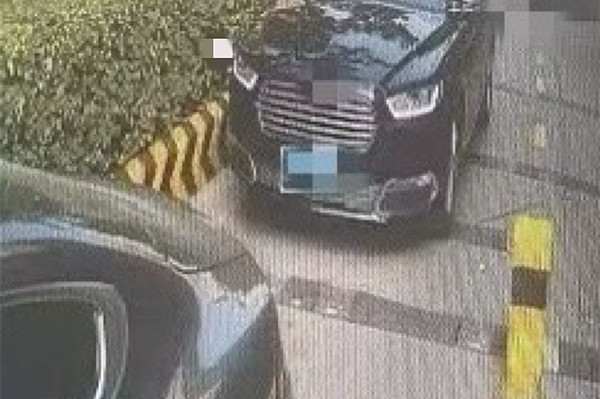 为省25元停车费，结果一脚“踩掉”上万元！_副本.jpg