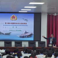 永州三中“碧云讲坛” 点燃学子强军梦