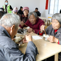 零陵:229名高龄老人乐享“自治爱心餐”