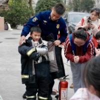 零陵：冬日送安全 关爱护“童”行