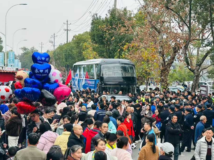 零陵最高礼遇迎接“湘超”冠军 全城欢庆活动深度融合体育与文旅元素