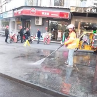 零陵区开展餐饮店铺文明劝导“一桌一篓”行动