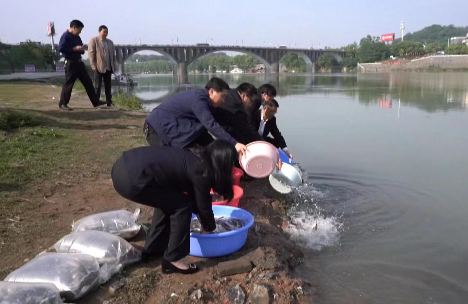 微信图片_20220420111022.jpg