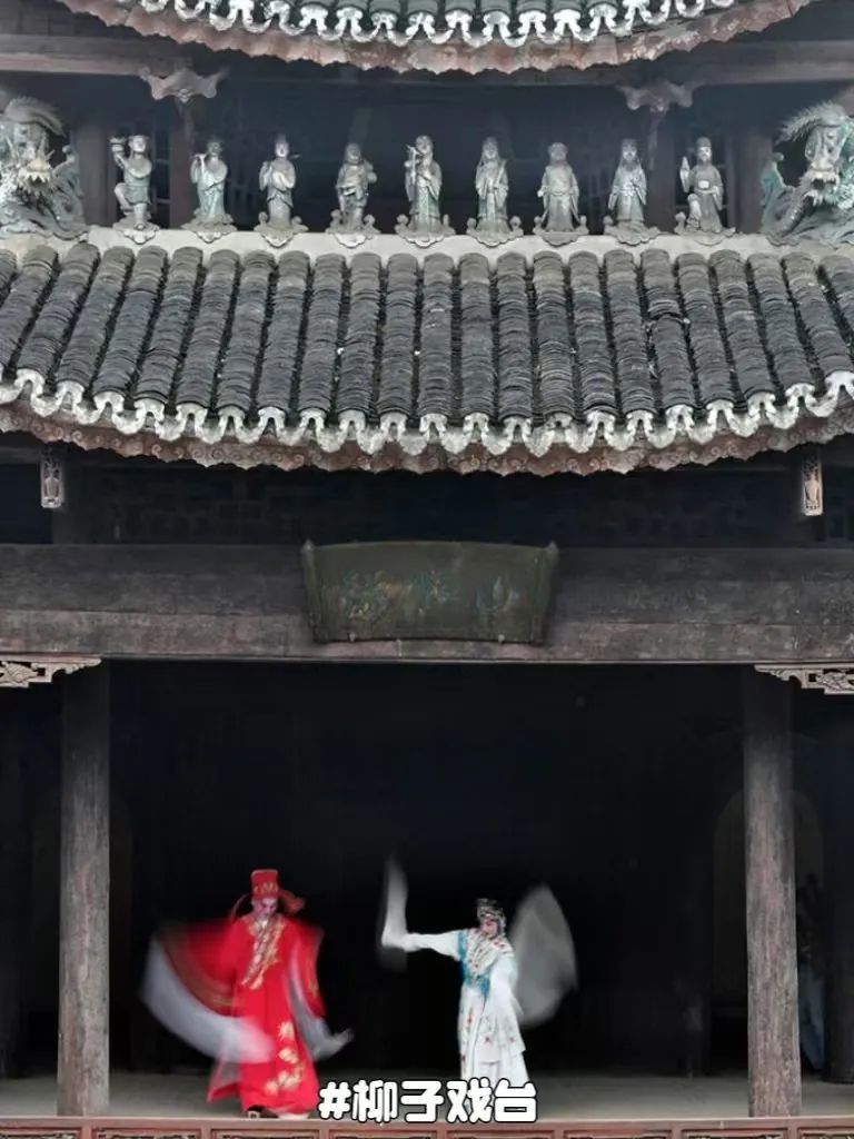 摄影：陶旭日、沈默、周承伟、唐晓群、云淡、郑文、吴志勇