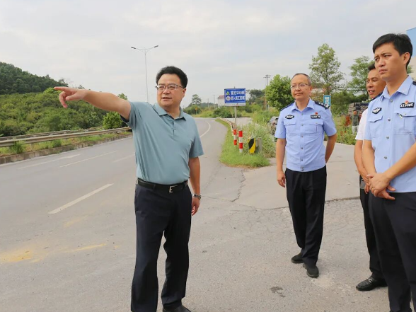零陵：赵立平调研督导道路交通安全和防溺水工作