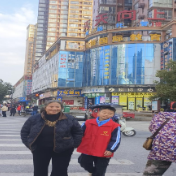 小小劝导员 守护文明出行路