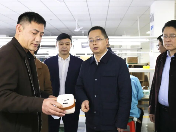 零陵：龙亮调研复工复产和重点项目推进情况