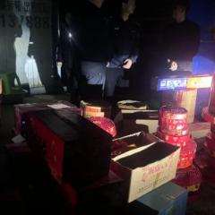 零陵：多部门联合执法 整治违法烟花爆竹销售行为