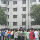 交通安全进校园 平安守护伴成长