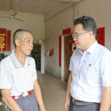 赵立平开展“七一”走访慰问活动