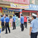 零陵多部门联合整治南津北路 温情执法引导市民共建美好家园