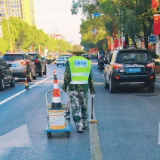 零陵：道路标线“焕新” 为百日攻坚添彩