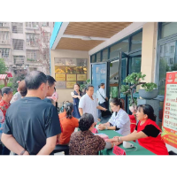 孝老爱老践初心 医育融合护健康——零陵区妇幼保健院开展重阳节公益义诊活动