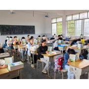梳子铺乡中学：毒品预防第一课 筑牢校园“防毒墙”