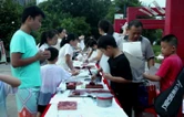 玩陶泥、印版画、看义诊······衡南文创市集点亮居民夜生活