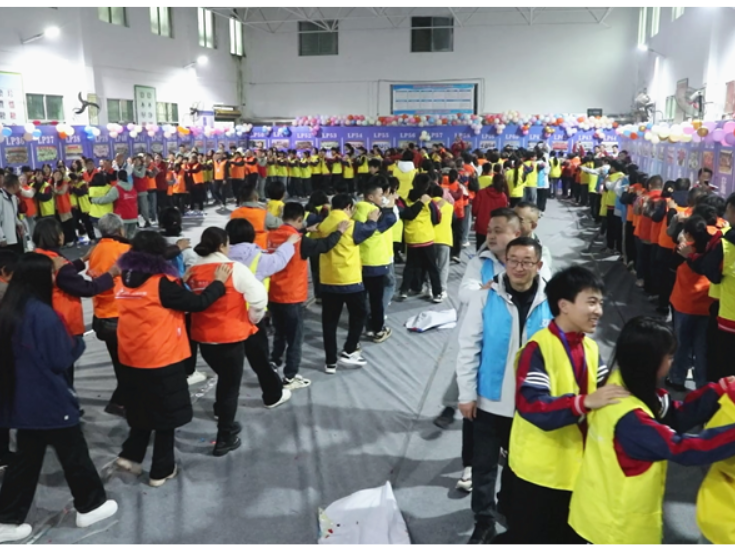 公益助学 “根与芽•心田计划”走进衡南