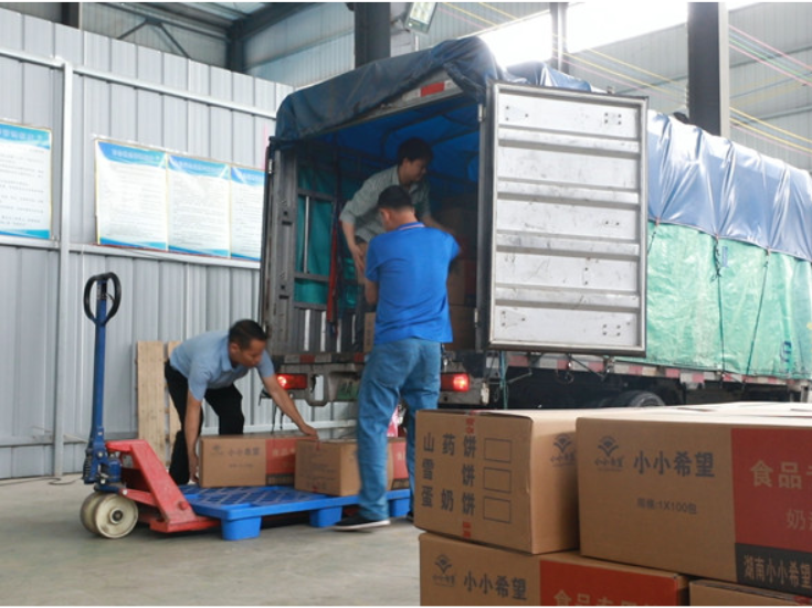 石门洪灾牵动人心 衡南企业踊跃捐物驰援