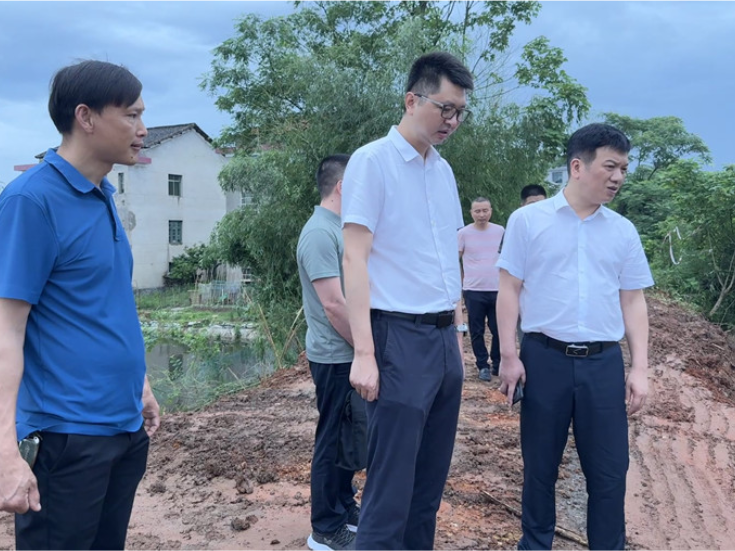 阳旭辉到向阳桥街道督导安全生产工作