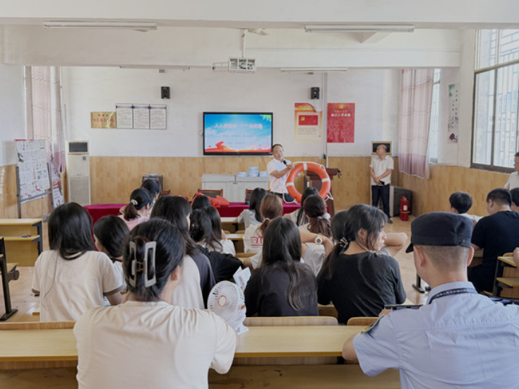 衡南：防溺消防齐开课 实操演练守护学生暑期平安