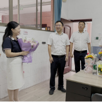 段志强开展第四十二个教师节走访慰问活动
