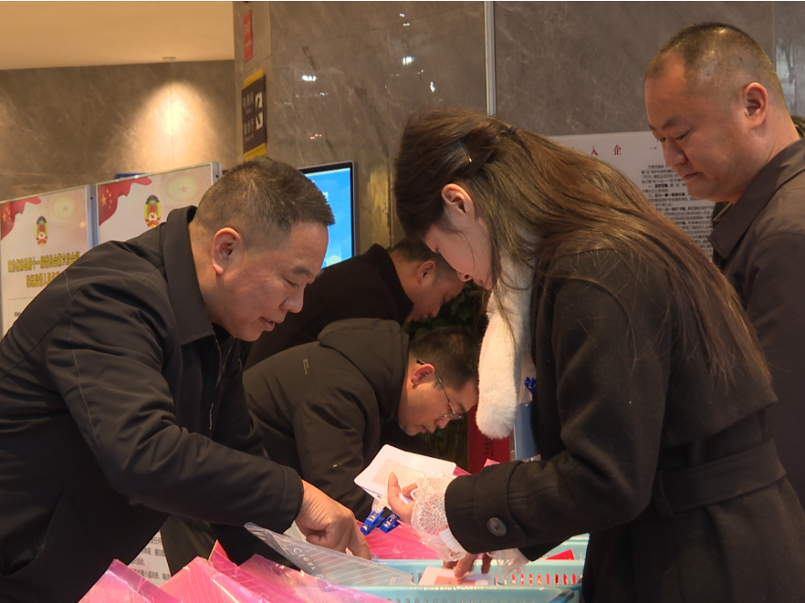 两会进行时｜政协委员向大会报到！衡南正式进入2026“两会时间”