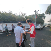 衡南县云集街道:重阳敬老送温暖 平安法治进乡村
