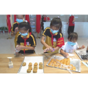 育红学子庆中秋 自制月饼敬先烈 