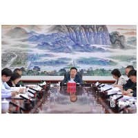 李晓彤主持召开区委常委会2023年第5次会议