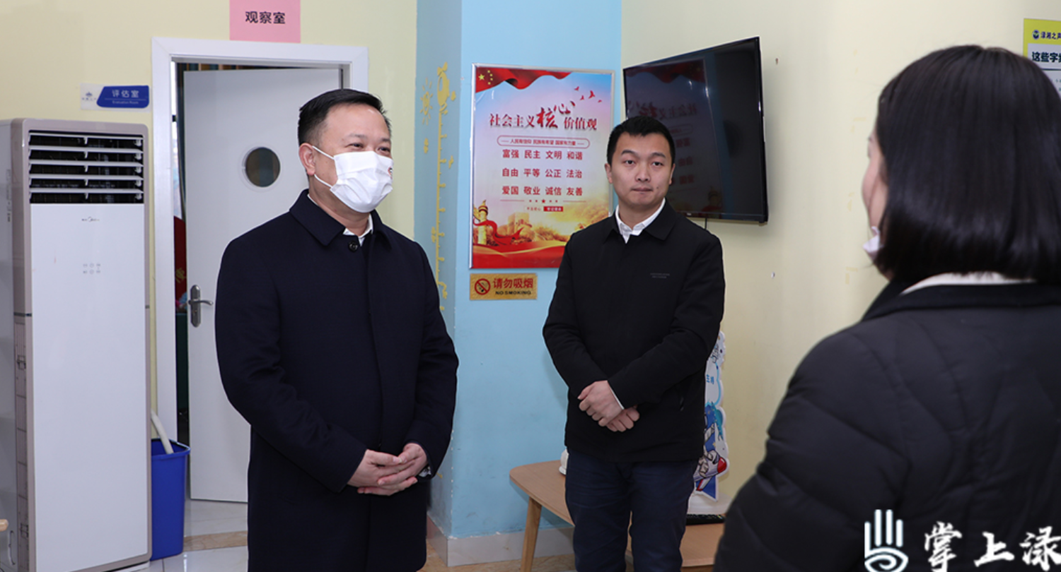 李晓彤调研小微企业时强调：全力以赴优化服务 用心用情纾困解难