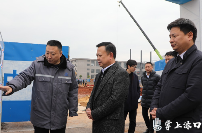李晓彤：吹响项目“冲锋号” 打好攻坚“组合拳”