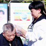 渌口区全民参保集中宣传活动精彩纷呈 市民踊跃参与共筑健康防线