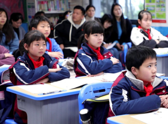 城乡学校“手拉手”共生共荣“共同体”