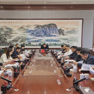 李晓彤主持召开区委党的建设工作领导小组会议