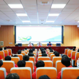 企业专家受邀进职校讲座 助力学子增技能