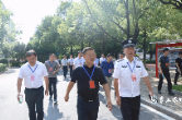 李晓彤带队巡视2025高考准备工作